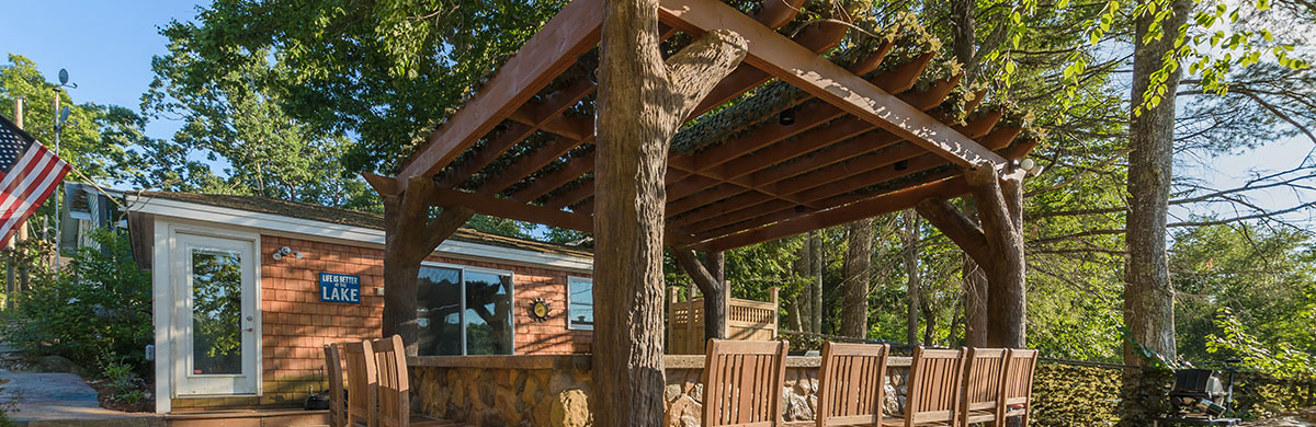 Outdoor bar for outdoor kitchen designs in Wisconsin